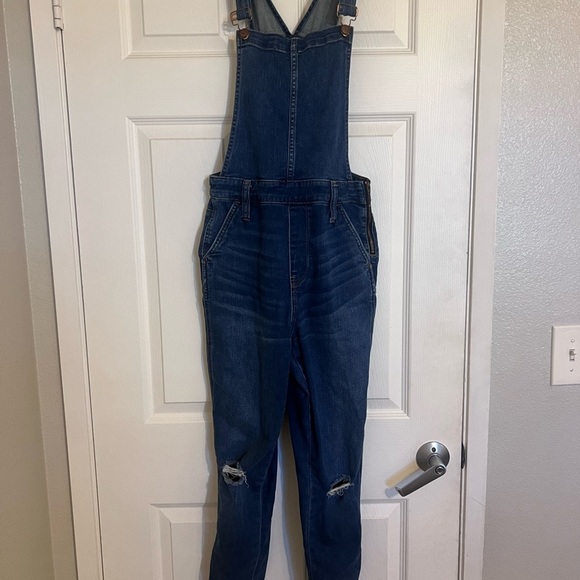Madewell Roadtripper Overalls - Picture 2 of 7